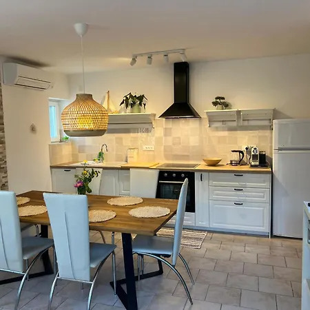 Eco Sunshine Apartman Lumbarda